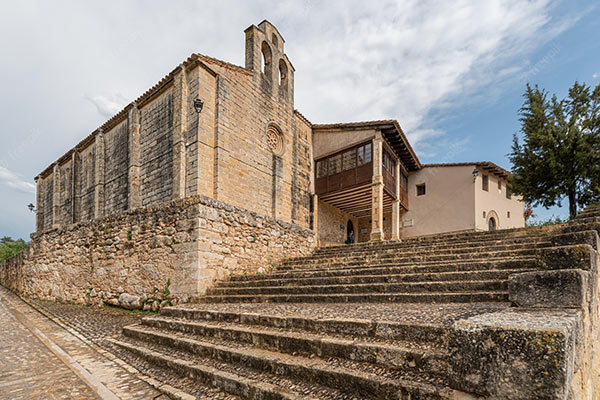 Santuario de la Virgen de la Fuente en Peñarroya de Tastavins