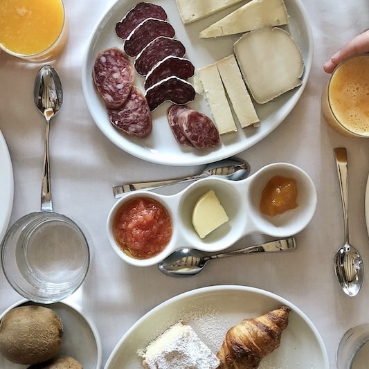 09 DESAYUNO